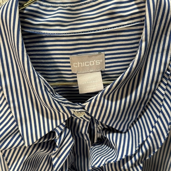 Chico’s blue & white tux ruffle tunic blouse Size 1 / M smedium - Picture 4 of 13